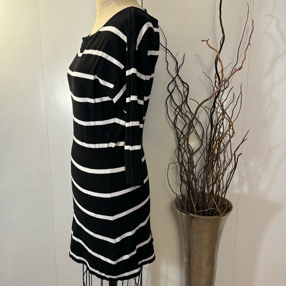 WHBM 3/4 sleeve lightweight striped tunic sweater - Picture 4 of 7